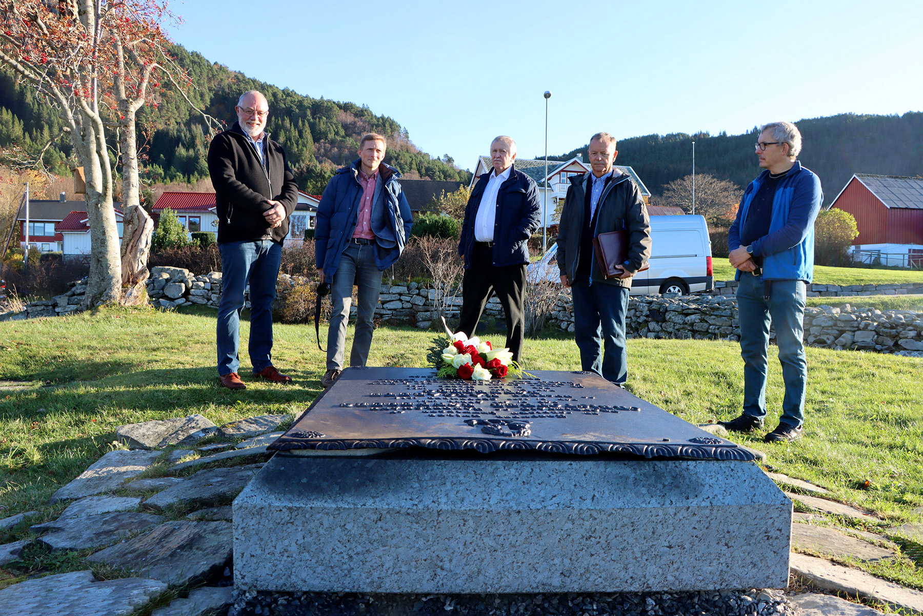 2021-11-16_Vikebladet_-VedGravstedet_1800x1200